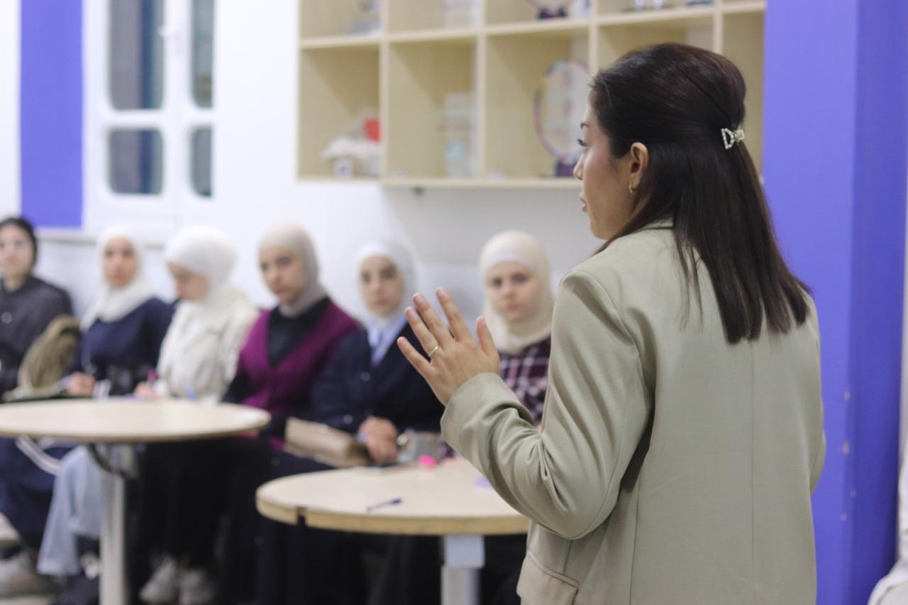 لقطات من ورشات تدريبية